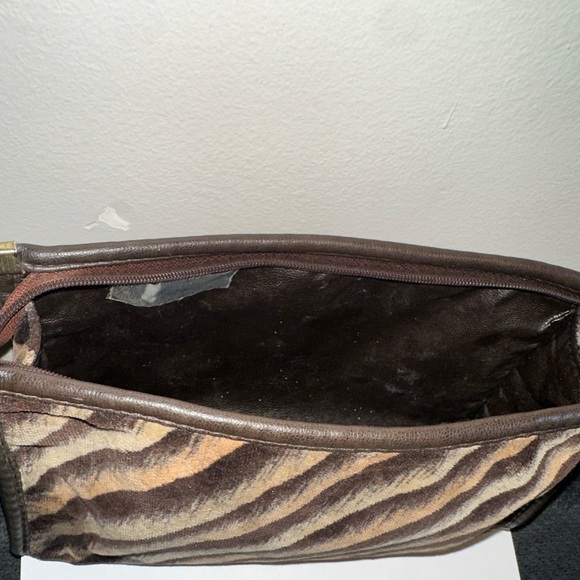 Ella Firenze Velvet Floral Cosmetic Bag Pouch - Picture 6 of 13